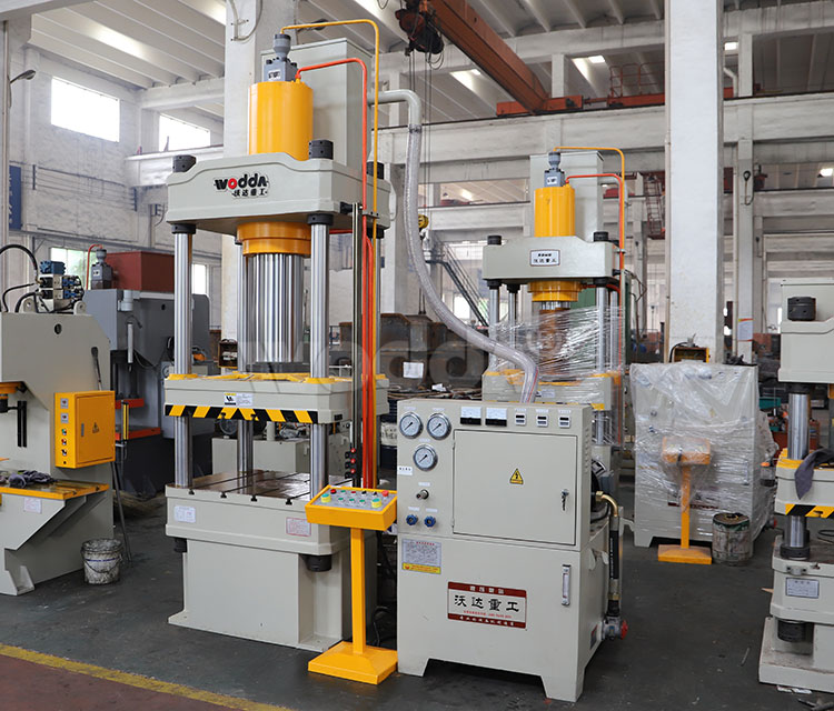 200T四柱三梁液壓機 200T四柱三梁液壓機