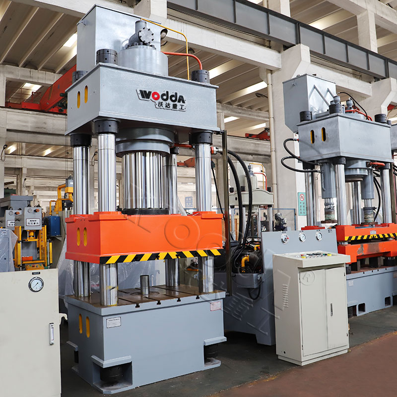 500噸四(sì)柱液壓(yā)機