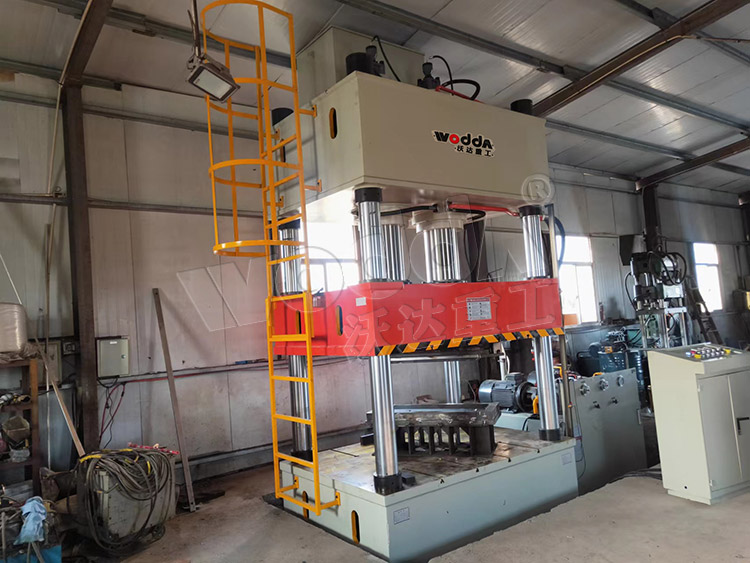 400噸金屬制品成型液壓機(圖2) 400噸金屬制品成型液壓機(圖2)