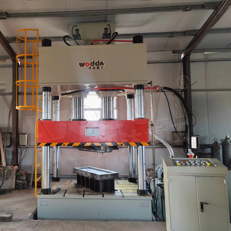 400噸金屬冷擠壓成型液壓機客戶現場 400噸金屬冷擠壓成型液壓機客戶現場