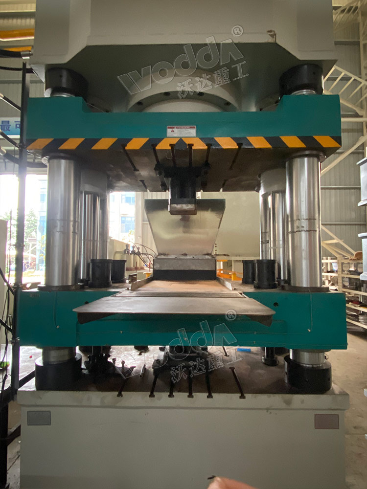 800噸鹽磚機一模出一塊20kg鹽磚 800噸鹽磚機一模出一塊20kg鹽磚