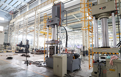 315噸(dūn)耐火材料成型(xíng)液壓機