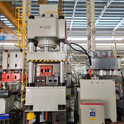 1000噸(dūn)陶瓷粉末成(cheng)型液壓機