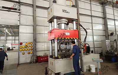 500噸汽車軸承(chéng)鍛造液壓機